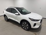 Used 2024 Ford Escape Platinum w/ Premium Technology Package image 3