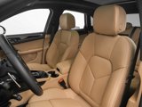 Certified 2025 Porsche Macan image 5