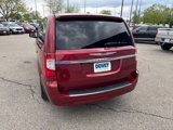 Used 2015 Chrysler Town & Country Touring w/ Driver Convenience Group image 4