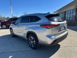 Used 2021 Toyota Highlander XLE image 3