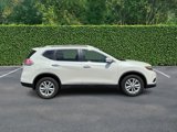 Used 2015 Nissan Rogue SV w/ SV Moonroof Package image 2