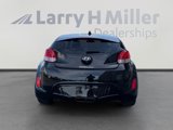 Used 2017 Hyundai Veloster Value Edition image 4