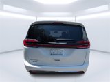 Used 2022 Chrysler Pacifica Touring-L image 4