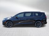 New 2025 Chrysler Pacifica Limited image 4