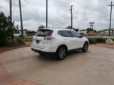 Used 2015 Nissan Rogue SL w/ SL Premium Package image 2