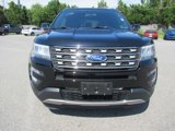 Used 2017 Ford Explorer XLT image 2