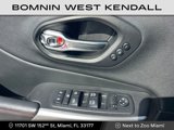 Used 2018 Jeep Cherokee Trailhawk image 5