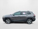 Used 2019 Jeep Cherokee Limited image 2