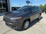 Used 2018 Jeep Cherokee Latitude Plus w/ Comfort/Convenience Group image 3
