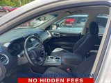 Used 2014 Nissan Pathfinder SV image 2