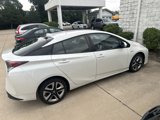 Used 2016 Toyota Prius Four Touring image 2