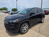 Used 2022 Jeep Compass Latitude image 3