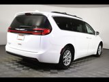 Used 2022 Chrysler Pacifica Touring-L image 2