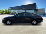 New 2025 Hyundai Elantra SE image 3