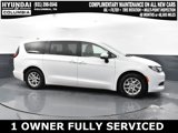 Used 2023 Chrysler Voyager LX image 5