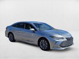 Used 2020 Toyota Avalon XLE w/ Moonroof Package image 3