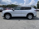 Used 2024 Mitsubishi Outlander ES image 4