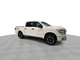 Used 2018 Nissan Titan PRO-4X image 2