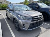 Used 2019 Toyota Highlander SE image 3