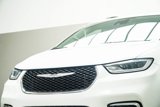 Used 2022 Chrysler Pacifica Touring-L image 2