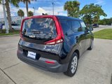 Used 2022 Kia Soul LX image 4