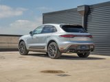 Certified 2024 Porsche Macan image 3