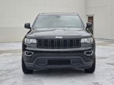 Used 2020 Jeep Grand Cherokee Laredo image 3