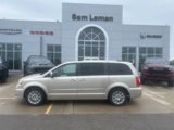 Used 2015 Chrysler Town & Country Limited Platinum image 2