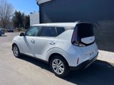 Used 2025 Kia Soul LX image 3