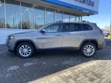 Used 2019 Jeep Cherokee Latitude w/ Cold Weather Group image 2