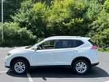 Used 2016 Nissan Rogue SV image 2
