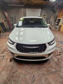 Used 2022 Chrysler Pacifica Touring-L image 2