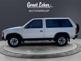 Used 1994 Nissan Pathfinder XE image 2
