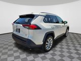 Used 2021 Toyota RAV4 XLE Premium image 4