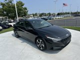 Used 2023 Hyundai Elantra SEL w/ Convenience Package image 2
