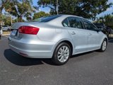 Used 2013 Volkswagen Jetta SE image 4