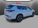 Used 2022 Mitsubishi Outlander SE image 4