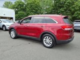 Used 2017 Kia Sorento LX w/ LX Convenience Package image 4