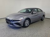 Used 2024 Hyundai Elantra SE image 3