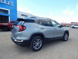 Used 2024 GMC Terrain SLT image 3
