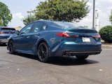 Used 2025 Toyota Camry SE image 3