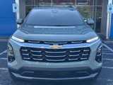 Used 2025 Chevrolet Equinox LT w/ Convenience Package II image 2