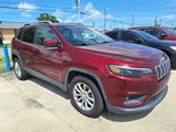 Used 2019 Jeep Cherokee Latitude w/ Cold Weather Group image 3