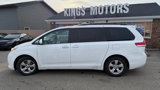 Used 2012 Toyota Sienna LE image 2