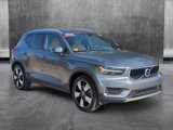 Used 2019 Volvo XC40 T5 Momentum image 3