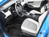 Used 2021 Toyota RAV4 XLE Premium image 5