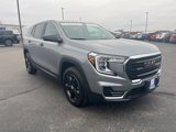 Used 2024 GMC Terrain SLE image 3