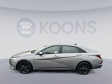 Used 2022 Hyundai Elantra SEL w/ Cargo Package image 2