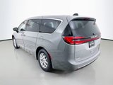 New 2025 Chrysler Pacifica Select image 5
