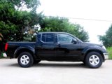 Used 2010 Nissan Frontier SE image 5
